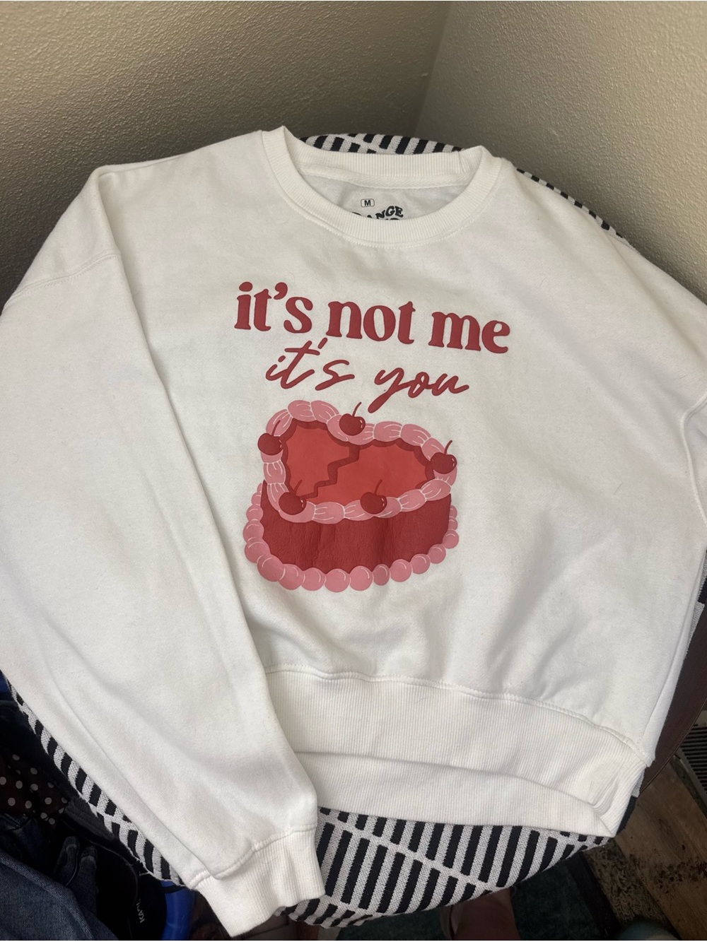 White Crewneck Sweatshirt with Red Graphic "it's not me it's you"